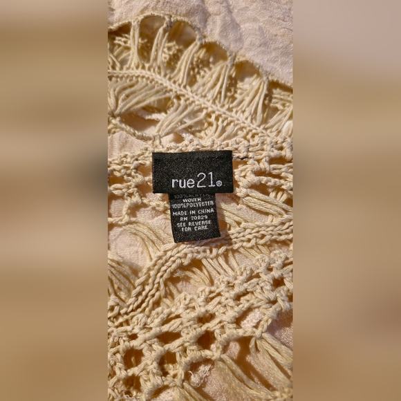 Rue 21 Macreme Boho Cream Color Top - Picture 2 of 12